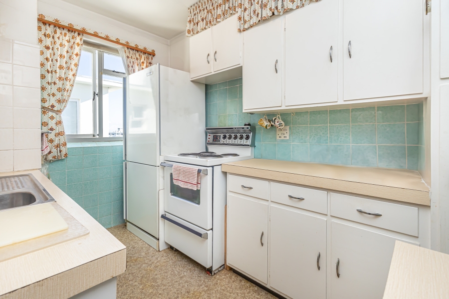 2 Bedroom Property for Sale in Sea Point Western Cape